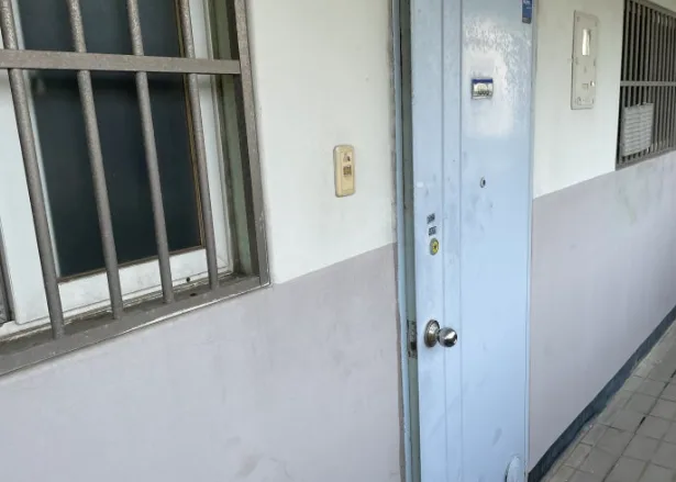 부산 사상구 주례동 현관문 디지털 도어락 설치 시공 전 1