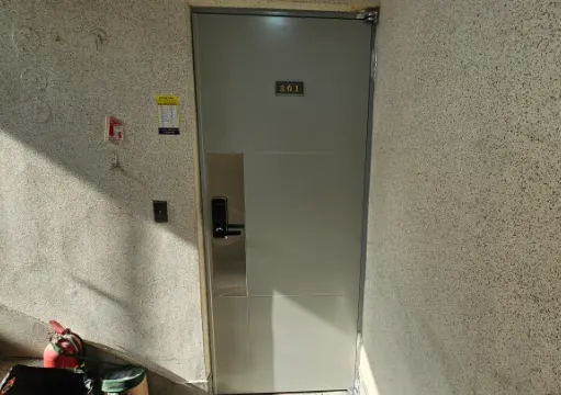 부산 사하구 신평동 현관문 교체 작업 사례 시공사례 사진